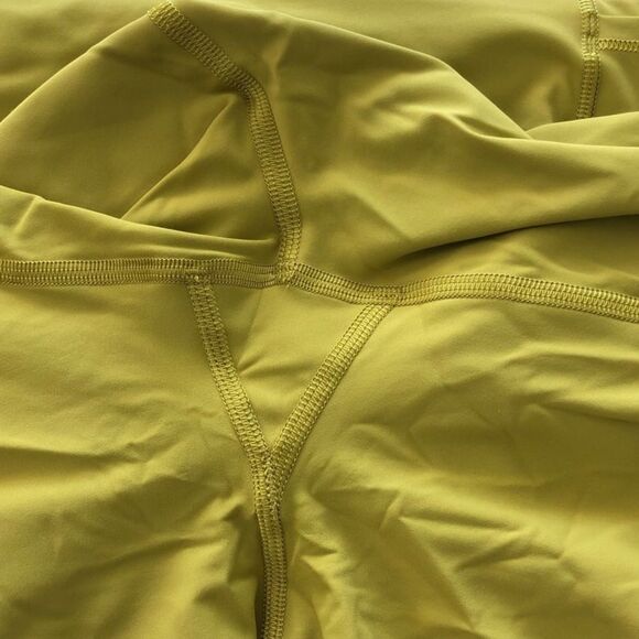 .Lululemon Fast and Free Crop II 19" Nulux Golden Lime - Picture 13 of 14